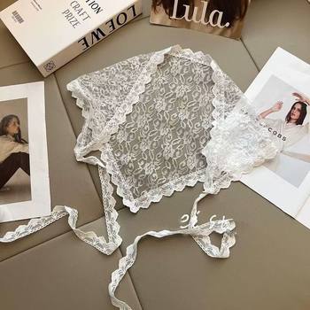 Korean-Style Japanese Lace Fashion Versatile Multi-Use Scarf Sweet Design Triangle Scarf Neck Warmer Scarf for Women in Black and White