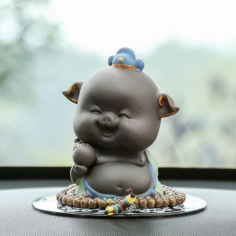 Cute pig Bajie car interior accessories car accessories creative car ornaments car interior decorations to keep safe