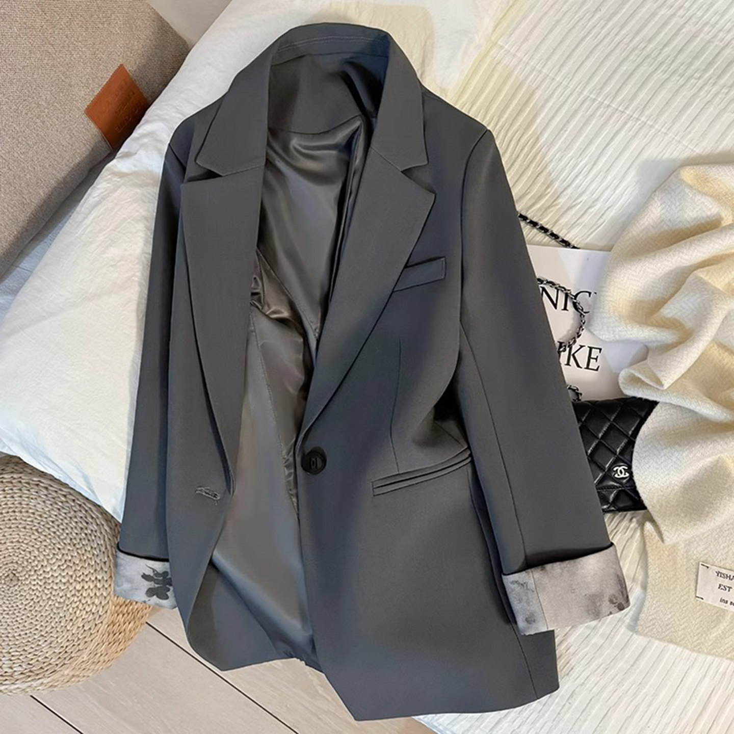 Серый пиджак для костюма женский 2025 новый тонкий весенне-осенний повседневный темперамент дамы высокого класса, обладающие уникальным красивым маленьким костюмом