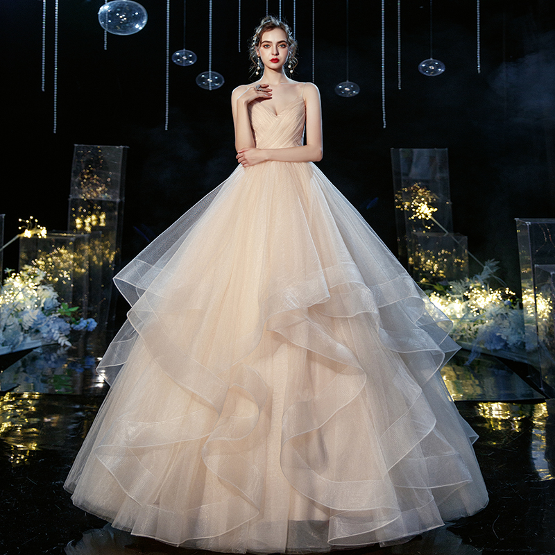 Light Wedding Dress 2024 New Qi Di temperament Bride Mori Mori Dream Phantom Piletic Trippical Triplet V -neck Champagne color Light Wedding Dress 2024 New Qi Di temperament Bride Mori Mori Dream Phantom Piletic Trippical Triplet V -neck Champagne color