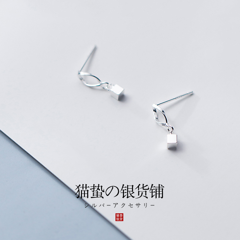 Cat sting wave square sterling silver stud earrings extremely simple female small South Korea's new temperament wild personality earrings jewelry