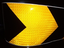 (Crystal diamond grade)Black and yellow arrow reflective tape Super bright red and white reflective arrow garage guide tape 20cm