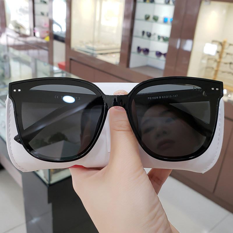 Pasa 2021's new black superpersonality wave sunglasses star the same men and women driving sunglasses slim 1029