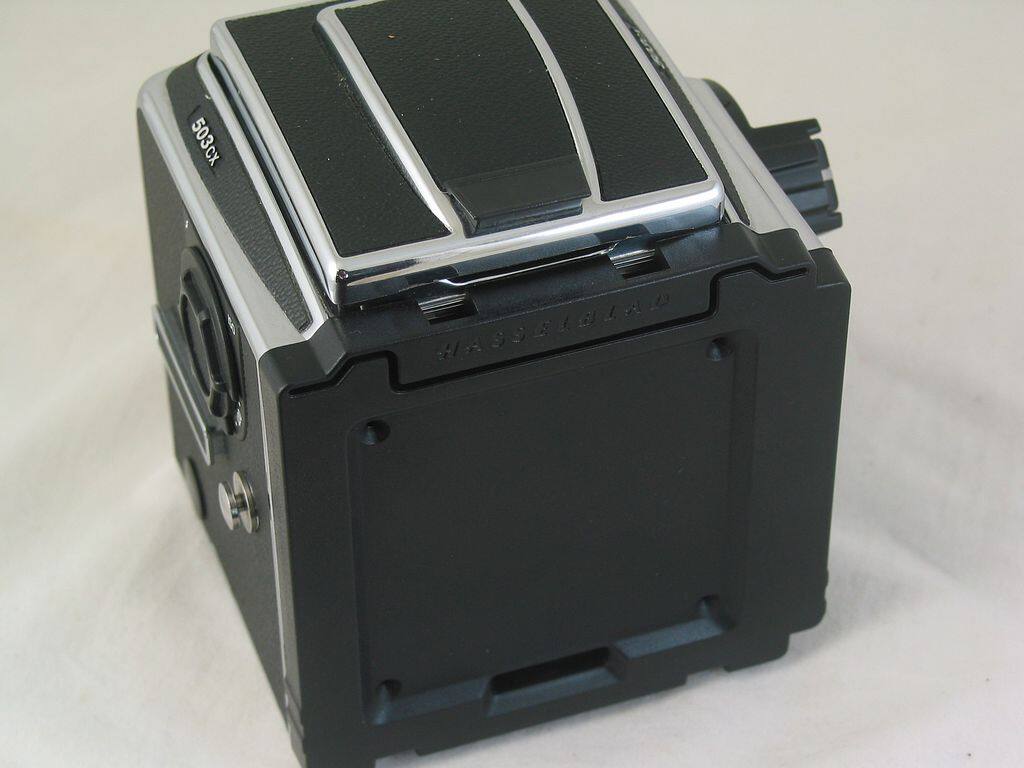 Hassu Hasselblad's new universal body rear cover for the new body