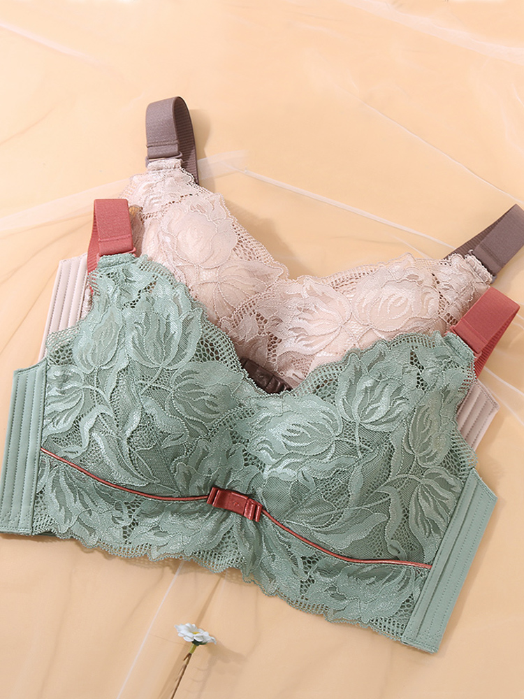 Lace ancient and modern Thailand latex underwear adjustment type without steel ring big breasts show small bra women gather thin section to receive auxiliary breasts