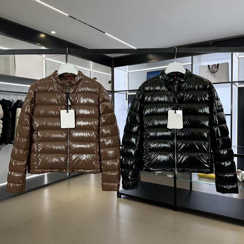 26 Moncler Winter New Short down Jacket for Women, Jennie Style, Lightweight Quilted Oil-Waxed Leather Glossy Coat 26 Moncler Winter New Short down Jacket for Women, Jennie Style, Lightweight Quilted Oil-Waxed Leather Glossy Coat