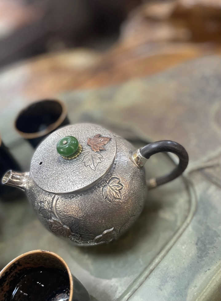 【夢工房】純銀 尚美堂 造 芳山刀 四君子彫刻 丸形 銀瓶　361ｇ　銀純度99.95%　長幅14㎝　　F-630 2025年最新Yahoo!オークション -銀瓶(銀製)の中古品・新品・未使用品一覧