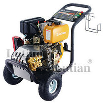 Diesel High-pressure Cleaner Villa Factory With High-pressure Cleaner Green Fields 15D28-7