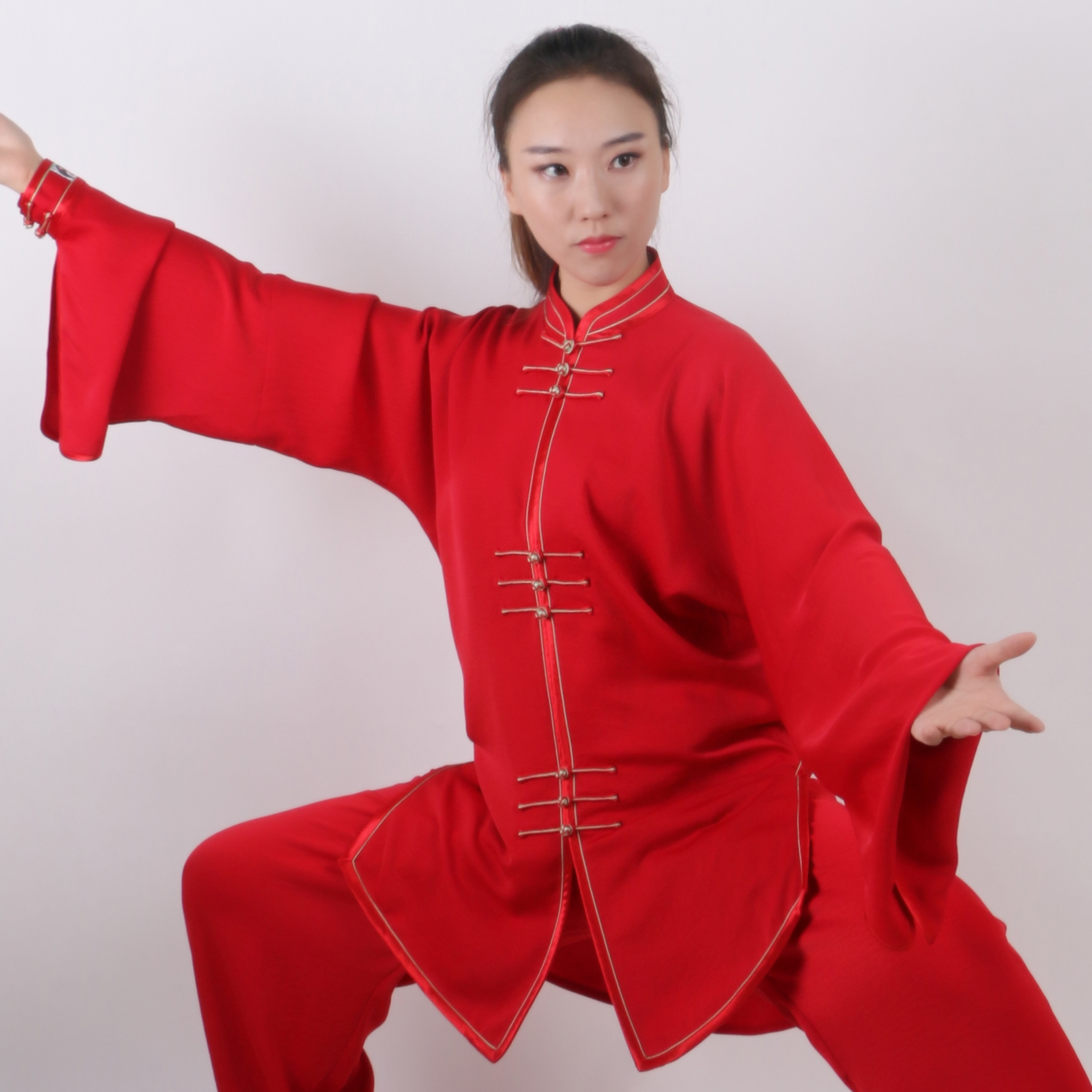 Spot red crystal satin Jianlong original design Tai Chi clothing women's high-end practice performance competition clothing