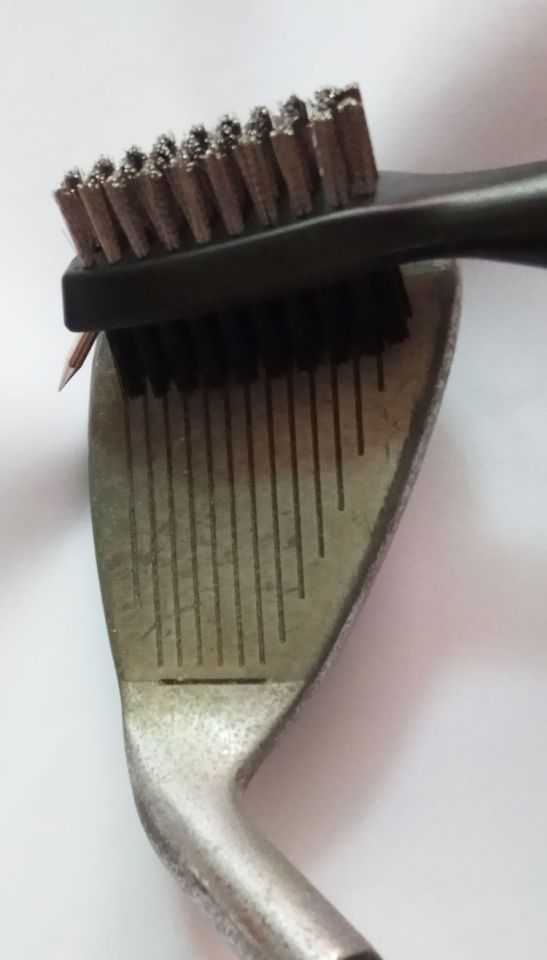 Đặc biệt cũ câu lạc bộ golf chim làm sạch đầu bàn chải hoàn thiện hai mặt bàn chải thanh rãnh làm sạch ba với các phụ kiện golf giá để gậy golf