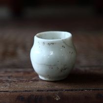 Qing Dynasty white glazed bird food tank bird food tank specimen Qing Dynasty porcelain specimen sample