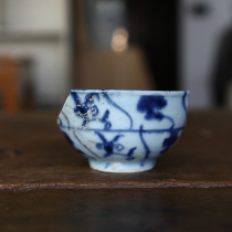 Middle and late Qing Dynasty Yongzheng blue and white camellia bowl fragment porcelain fragment specimen gold repair broken porcelain broken porcelain for study