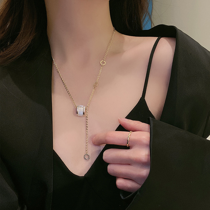 Korean light luxury niche small waist necklace female 2022 new ring ring collarbone chain ins cold wind necklace