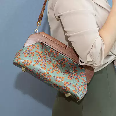 Solid wood gold hand-held material bag shoulder Women's bag handmade fabric diy bag backpack Hand bag Tang Rabbit Rabbit