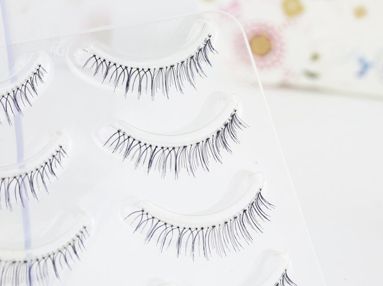 Cô gái lông mi giả mô phỏng đồng bằng ngắn MF026 mềm 5 cặp lụa cao cấp mềm mại mắt đen mã hóa - Lông mi giả mi giả gân trong