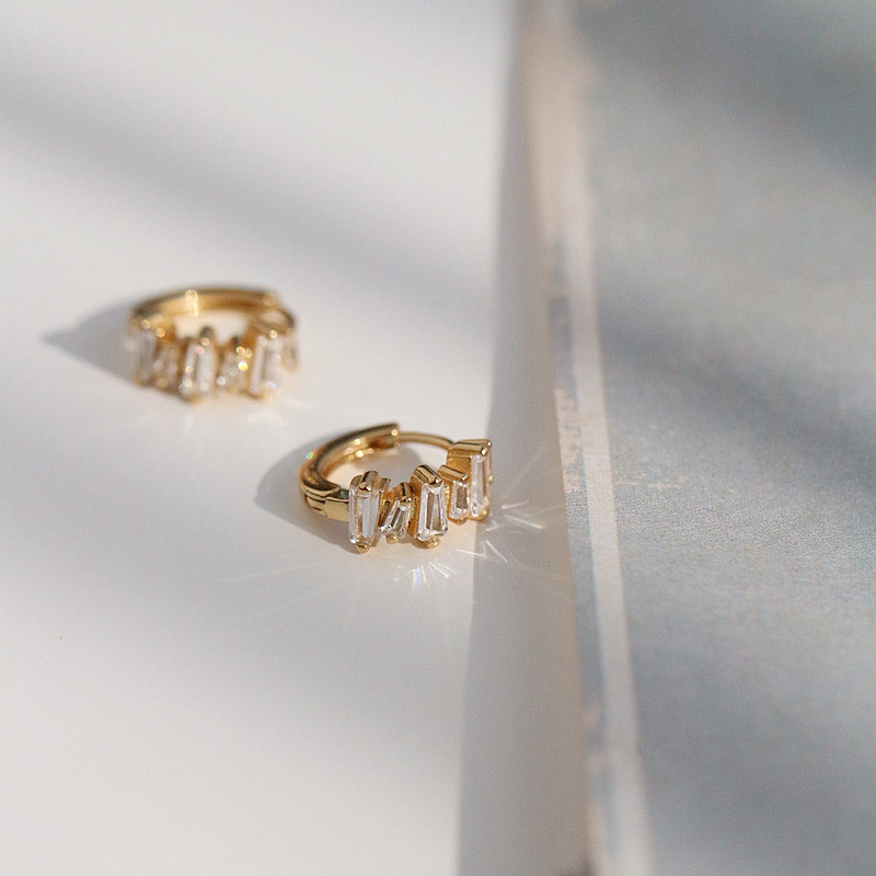 Atmospheric 925 sterling silver high-quality circle earrings Korean temperament net red ear pin female gold zircon earrings earrings