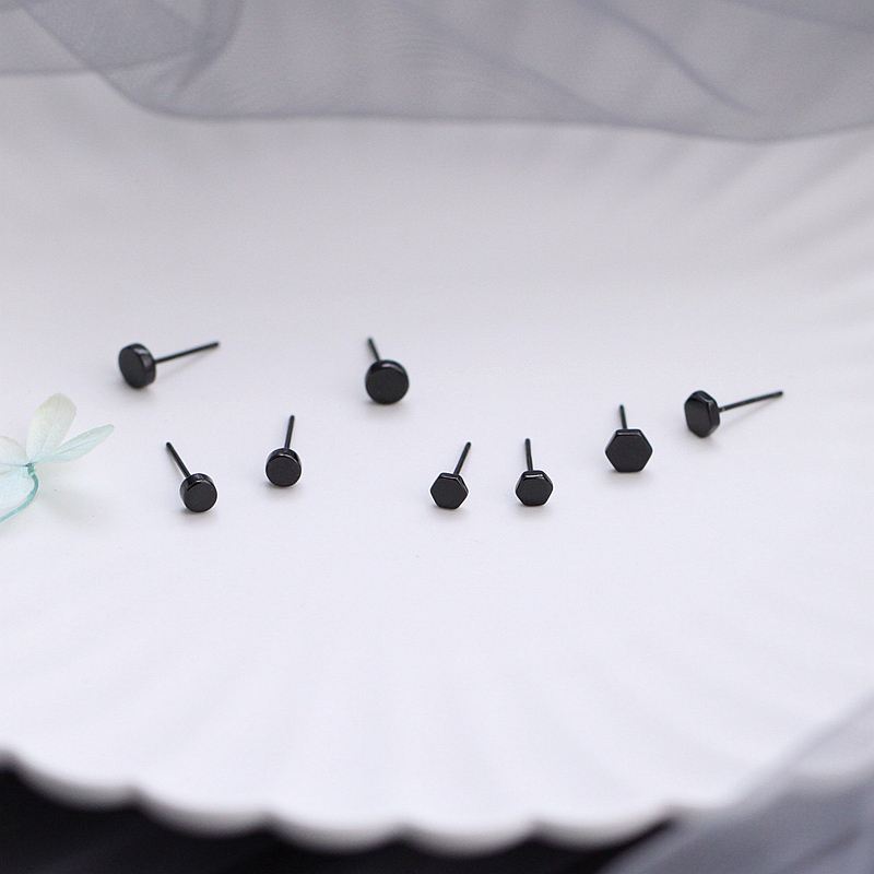 Small Z Youku 925 pure silver ear needle geometric hexagon male round cool handsome net red tides black harbor wind ear needle female