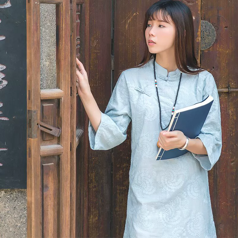Văn học cổ điển váy chữ A thêu hoa cổ đứng cài cúc váy ở phần dài, tay áo dài, tay áo ba lỗ, quần áo phụ nữ theo phong cách Đảng Cộng hòa - A-Line Váy