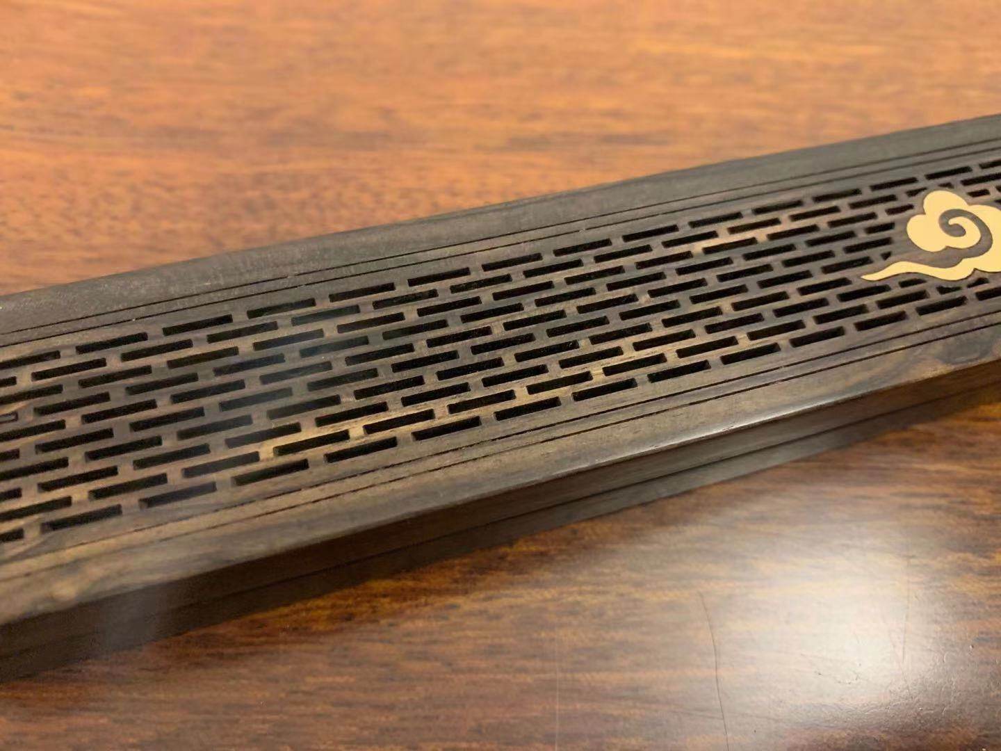 Cloud pattern Reclining incense burner