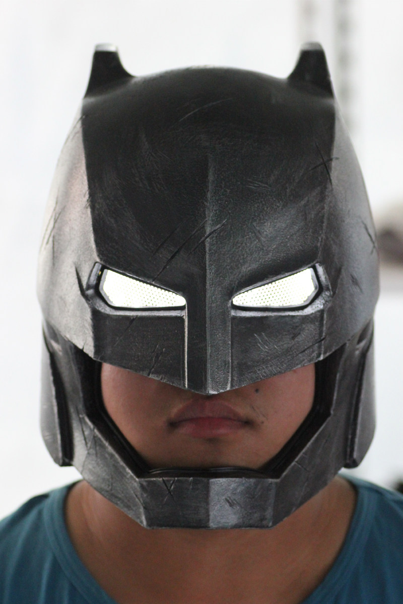 DC Batman Heavy Armor Batman vs Superman Heavy Mech Helmet Glowing Mask