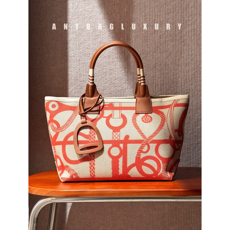 Semi-Handmade High-End Designer Four-Digit! Original Double-Warp and Double-Weft Canvas with Cowhide Steeple Print Tote Bag Semi-Handmade High-End Designer Four-Digit! Original Double-Warp and Double-Weft Canvas with Cowhide Steeple Print Tote Bag