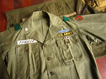 Rare 99 New Korean War 56 years 24th Infantry Division Lieutenant Colonel La Feng Quan Zhang Ping pocket shirt SMALL