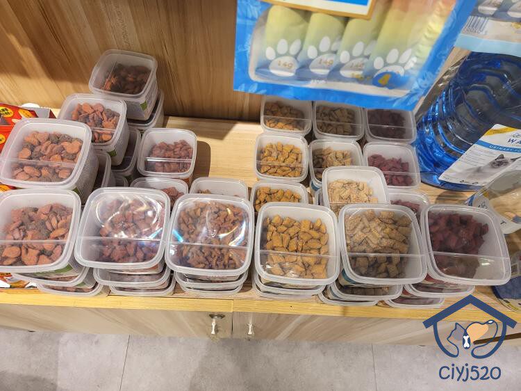 Кошачья еда 荷兰 sanal 三龙杯 多功能猫零食多营养香脆猫饼干 75g