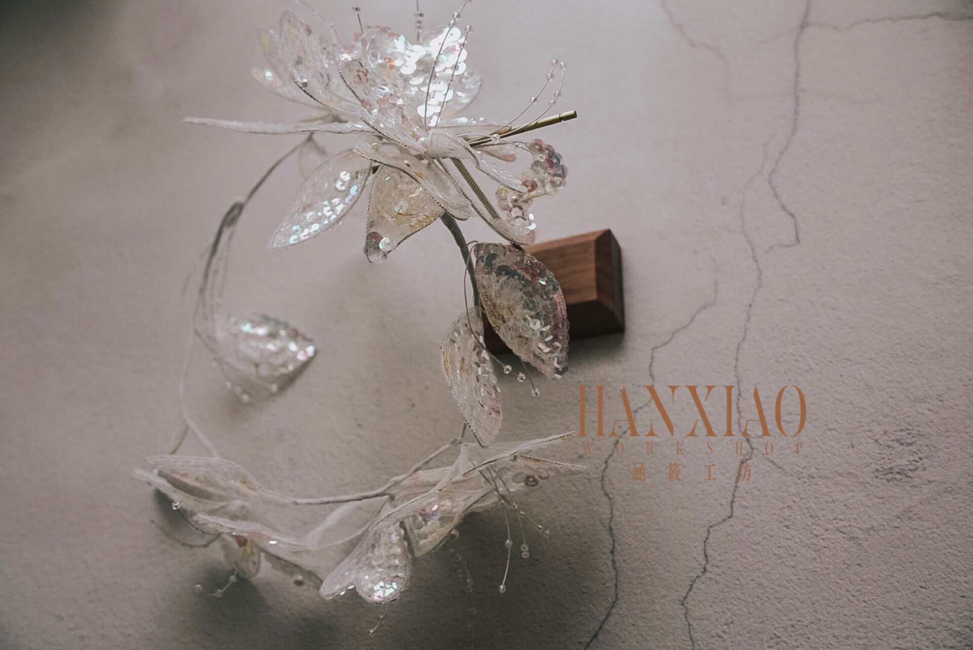 Hanxia Headwork Embroidery Flowers Fairfei beauty romantic photography gallery photography and makeup modeling headdress