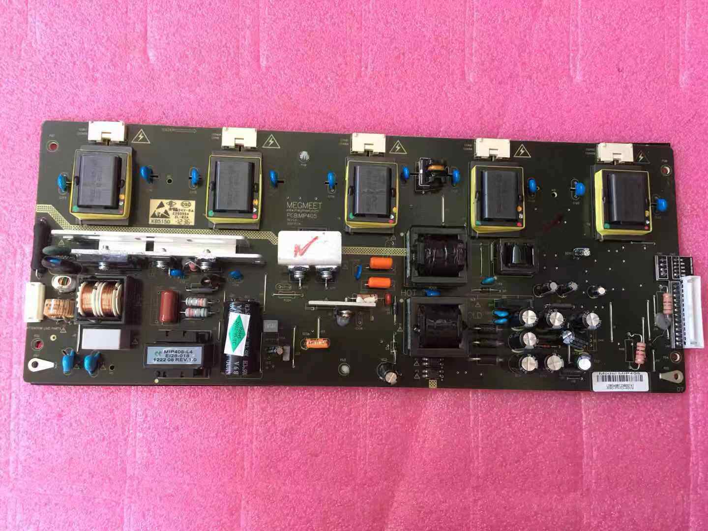 Original fitting universal power supply board MIP405 to measure the physical figure