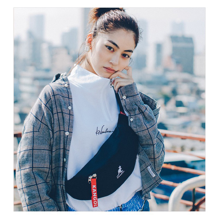 Japanese single magazine British brand Kangaroo fanny pack Side shoulder bag Shoulder bag small square bag fanny pack Chest bag