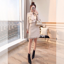 Small suit womens suit temperament jacket 2021 new autumn and winter College wind woolen dress two-piece set