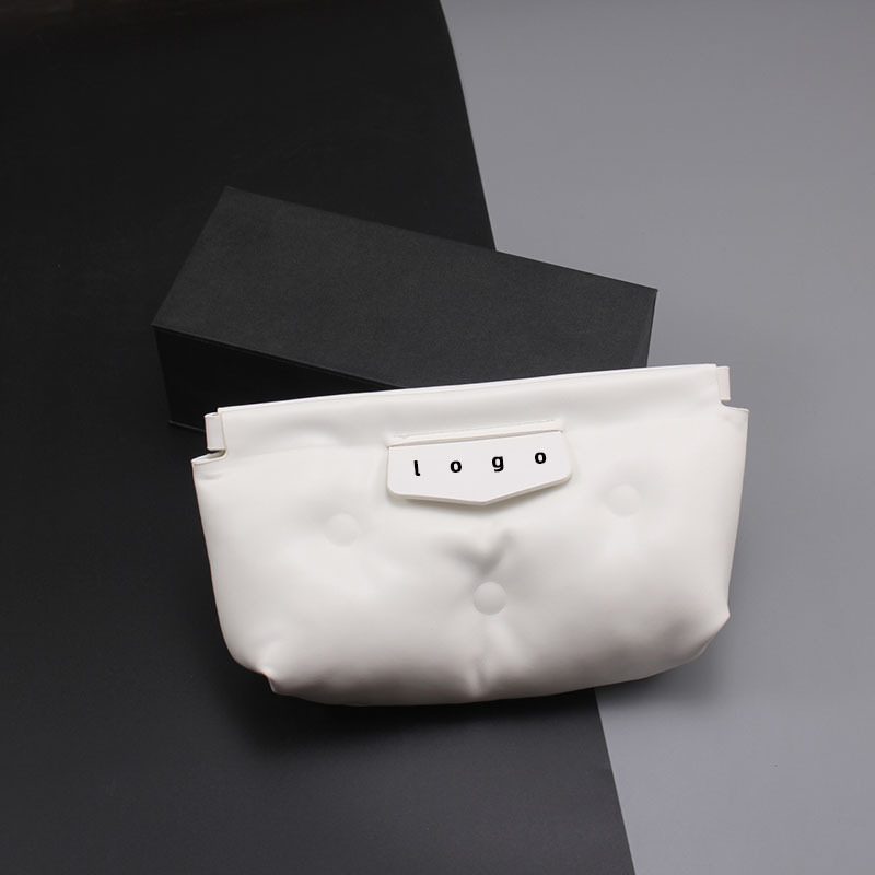 2023 G&M Gila Collaboration New Cloud Bag High-End Fashion Sunglasses Case Large Frame Glasses Storage Bag 2023 G&M Gila Collaboration New Cloud Bag High-End Fashion Sunglasses Case Large Frame Glasses Storage Bag