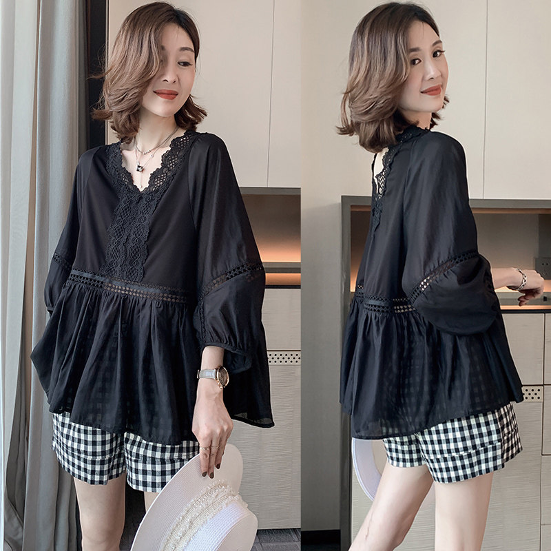 Lace doll shirt women's summer 2022 new European station European goods a-word hollow sunscreen shirt puff sleeve top