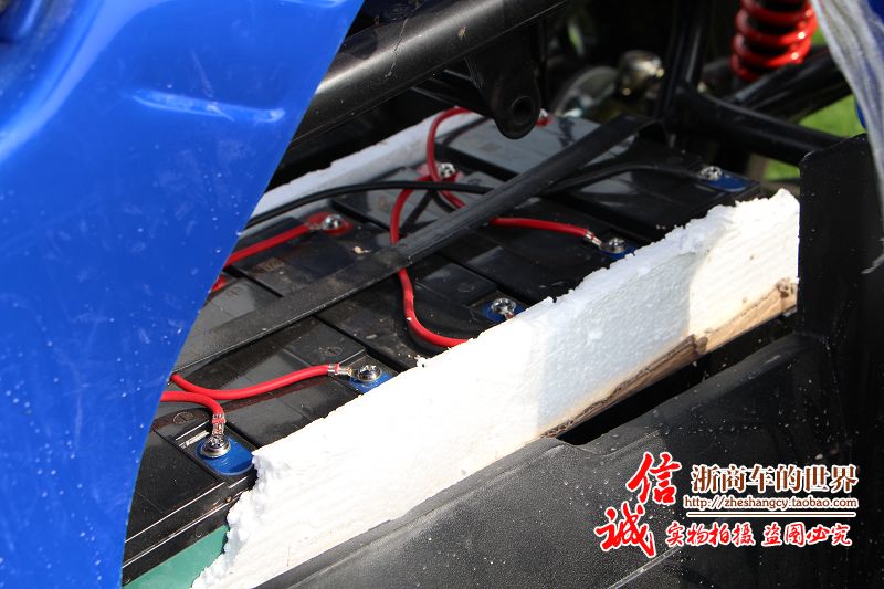 Lớn và nhỏ bull bãi biển trục ổ đĩa bốn bánh off-road xe máy Zongshen làm mát bằng nước điện sa mạc xe máy snowmobile