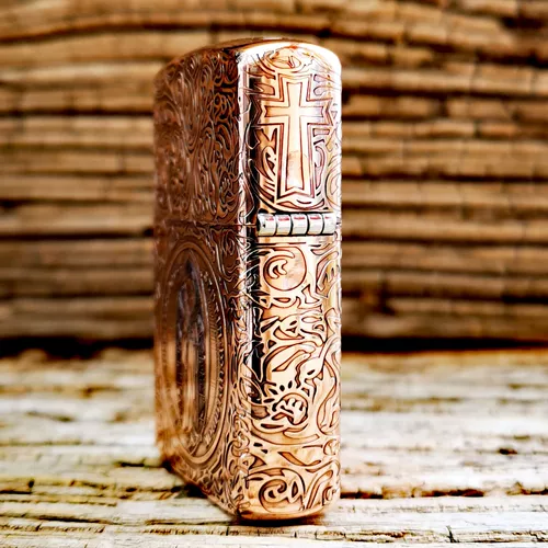 Медная ретро старомодная зажигалка на керосине, ностальгия