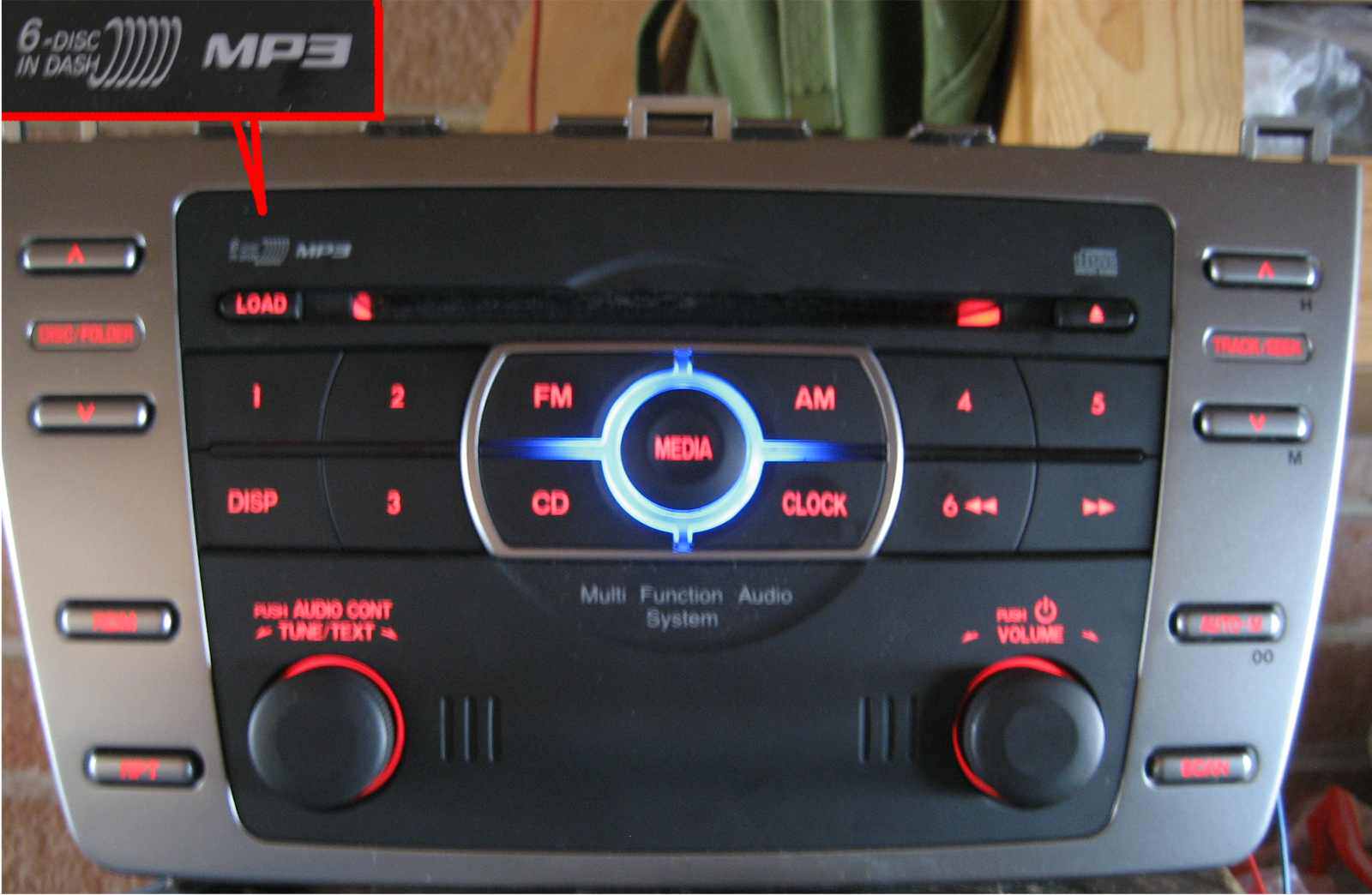 Mazda6CD machine 6 discs CD MACHINE CAR RADIO CAR RADIO CAR SOUND
