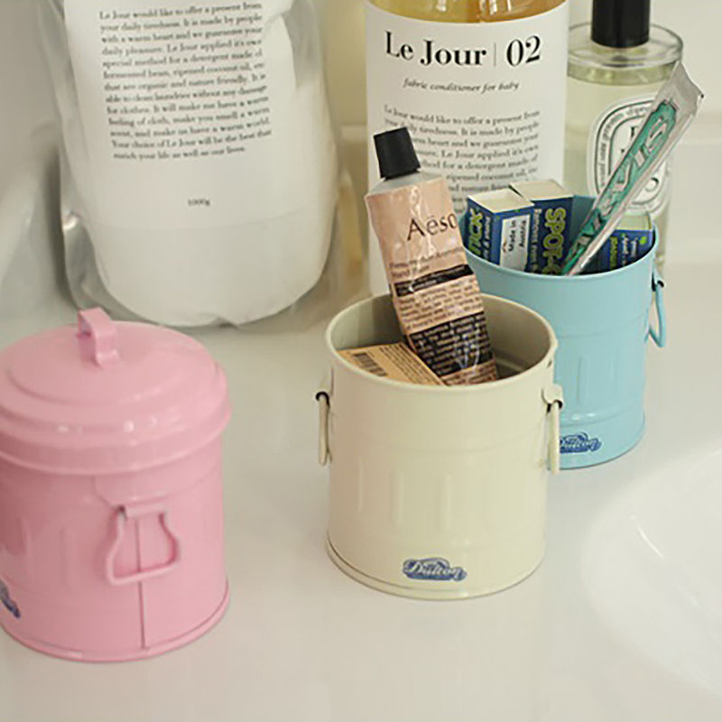 Japanese Dulton Metal Mini Trash Can Bedroom Desktop Ornament with Lid Storage Bin Colorful Iron Art Decorative Box