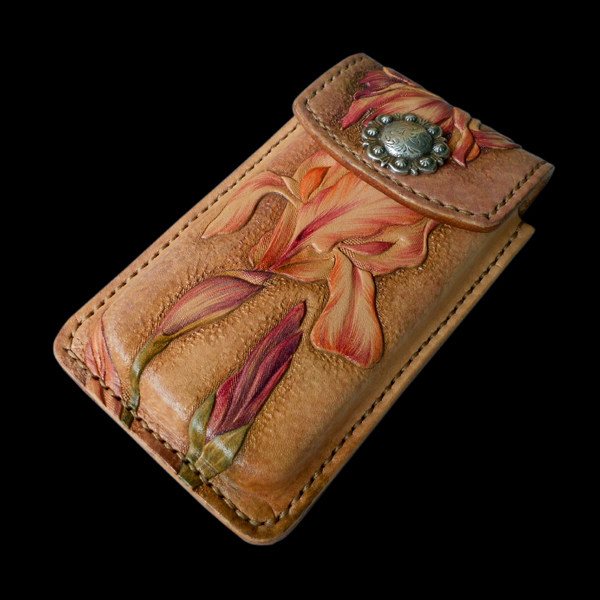 Handmade Genuine Leather Gift Ordering Women's Bull Leather Carver Squieu Tail Flower Mobile Phone Protection Leather Cover