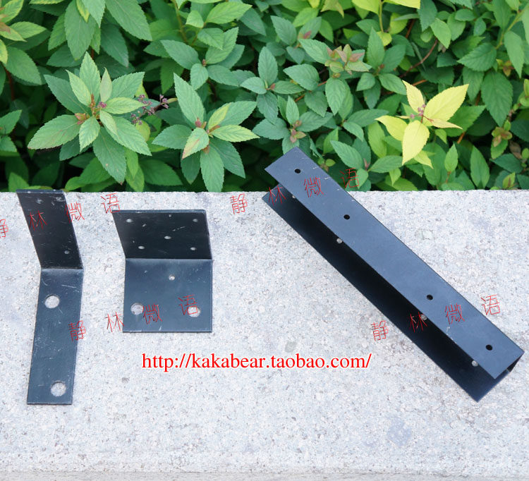 Outdoor Gardening Supplies Embalming Wood Fence Accessories Charring Wood Fence Grid Mesh Sheet Connected Iron Irons