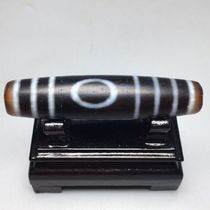 Tibetan old dzi bead with horseshoe pattern size 53x13 6mm material agate chalcedony old object