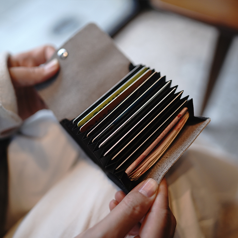Clumsy hand for head layer of cow leather minimalist practical light and small genuine leather mini large capacity organ card bag card holder