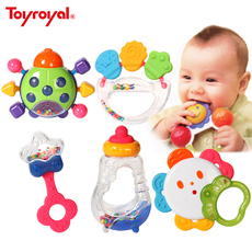 Погремушка toyroyal日本皇室手摇铃牙胶 安全可咬高温消毒 新生儿宝宝0-1岁