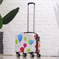 Радужный окрашенный воздушный шар, зеркальный эффект