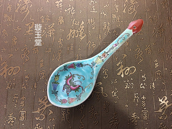 Jingdezhen Cultural Revolution old factory goods 5678 porcelain pastel hand painted green melon butterfly big soup rice spoon spoon soup package old