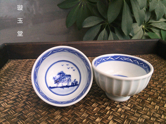 Ruoshen Collection Outer monochrome shadow green enamel Inner hand-painted blue and white landscape Pu'er high-legged teacup Tea cup Tea cup Tea master cup