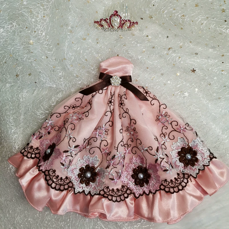 Spot трипартитный набор из трех маленьких тканей для одежды BLYTHE детская одежда BJD/ LICCA Lijia платье Pullip отправить корону