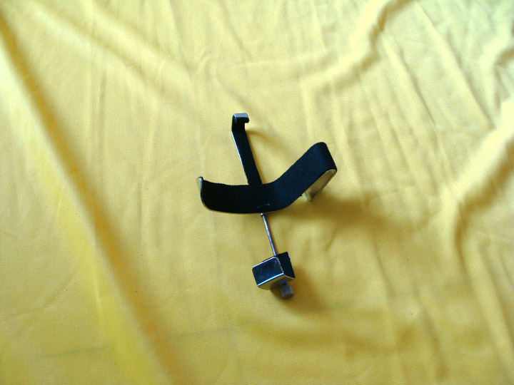 Manufacturer Direct sales Erhu accessories Stage stand-up playing with Erhu hooks Erhu waist trust