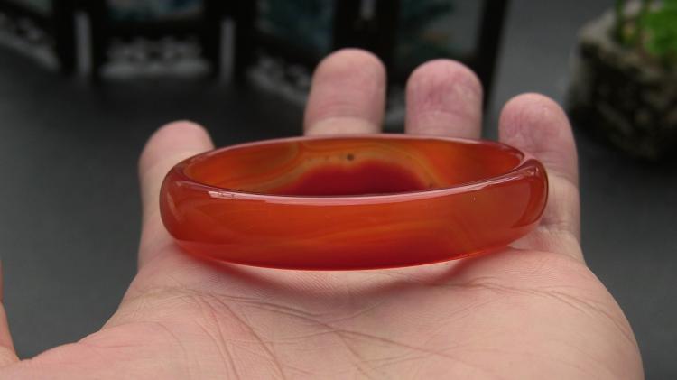 Vòng đeo tay mã não đỏ tự nhiên Brazil cổ điển Hiển thị nhà máy nước mịn và trong suốt Chalcedony trực tiếp số: 49 vòng trầm hương