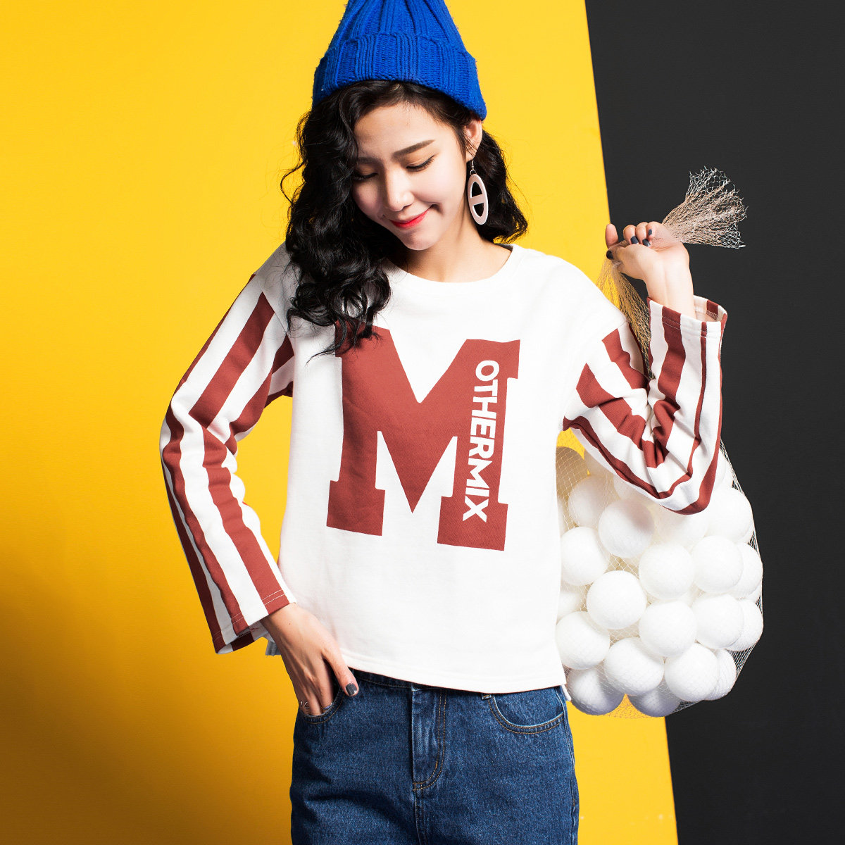 2017春秋新款字母百搭印花条纹袖复古下摆开衩宽松短款磨毛卫衣女