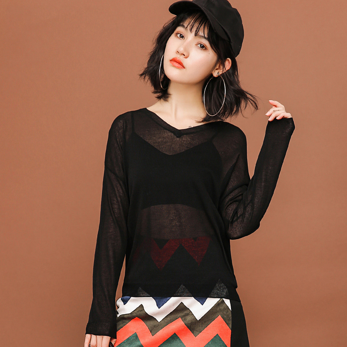 七格格 2017秋装新款 性感薄透视罩衫V领套头宽松长袖针织衫女